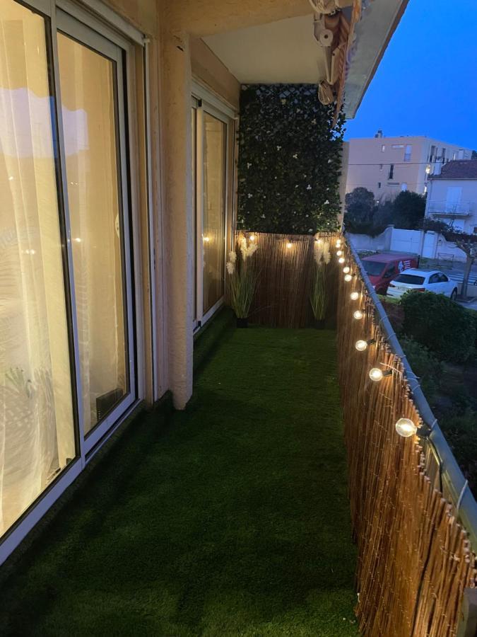 Appartamento New Cosy Flat Saint Tropez Esterno foto